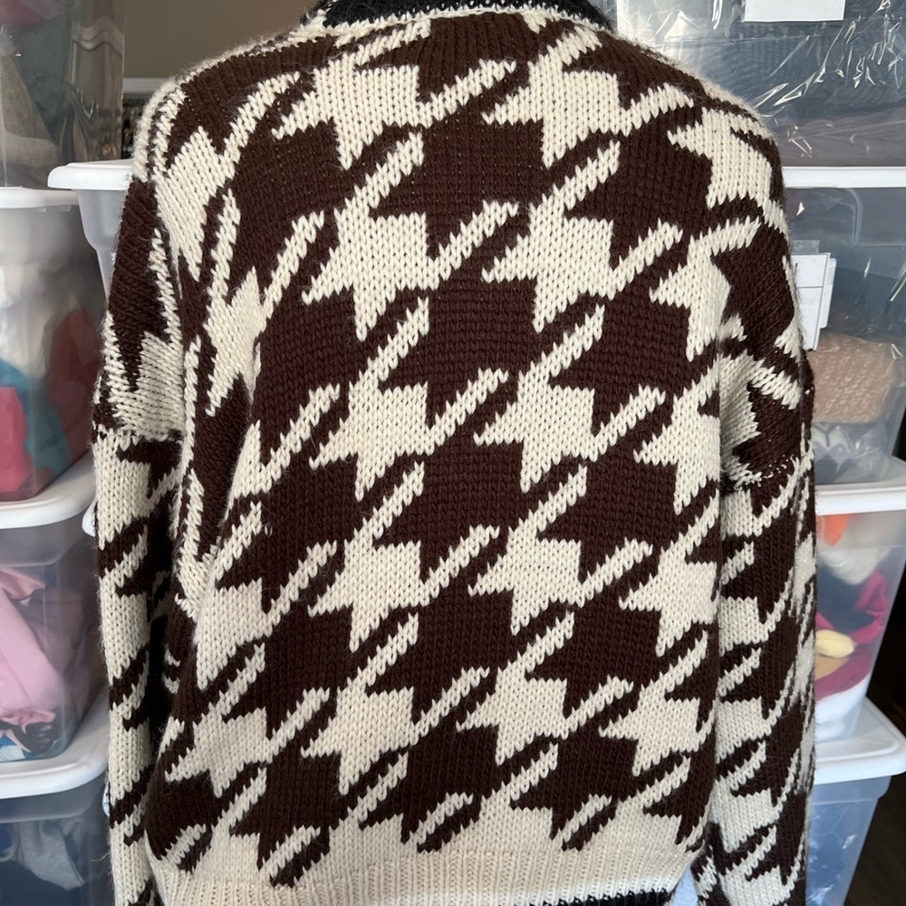 Alecia Sweater - Picture 9 of 11